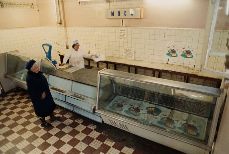 Файл:Meat-store-soviet-empty-shelves.jpeg